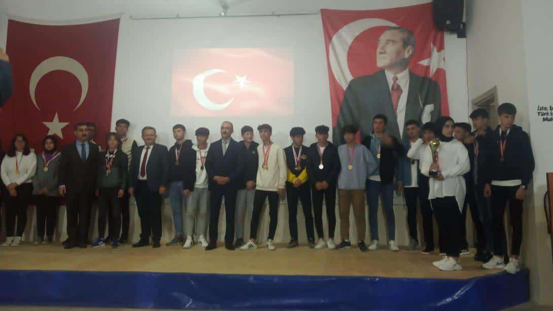 İlçemizde, 19 Mayıs Atatürk'ü Anma ve Gençlik ve Spor Bayramı Coşkuyla Kutlandı.